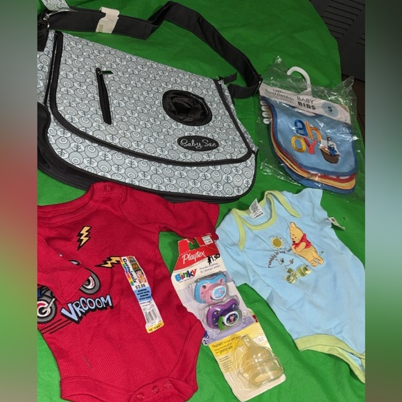 Baby sak gift bundle NWT size NB-3 months - Picture 4 of 4